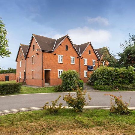Travelodge Basildon Wickford Exterior photo