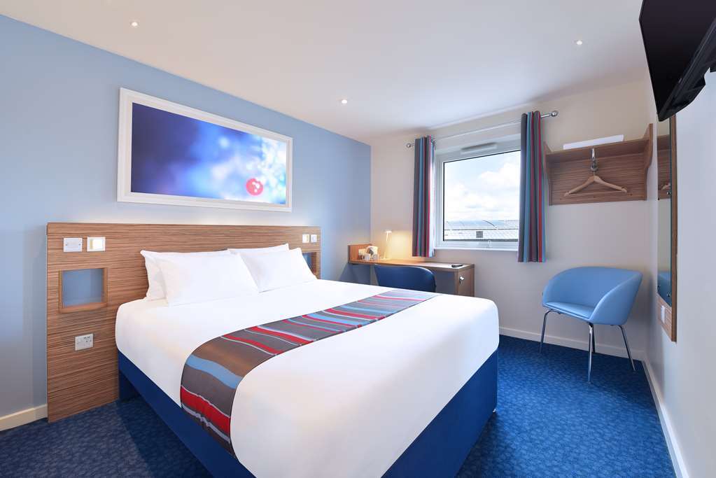 Travelodge Basildon Wickford Room photo