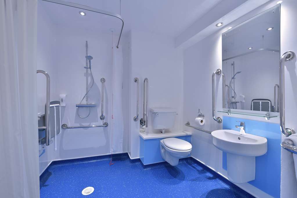 Travelodge Basildon Wickford Room photo